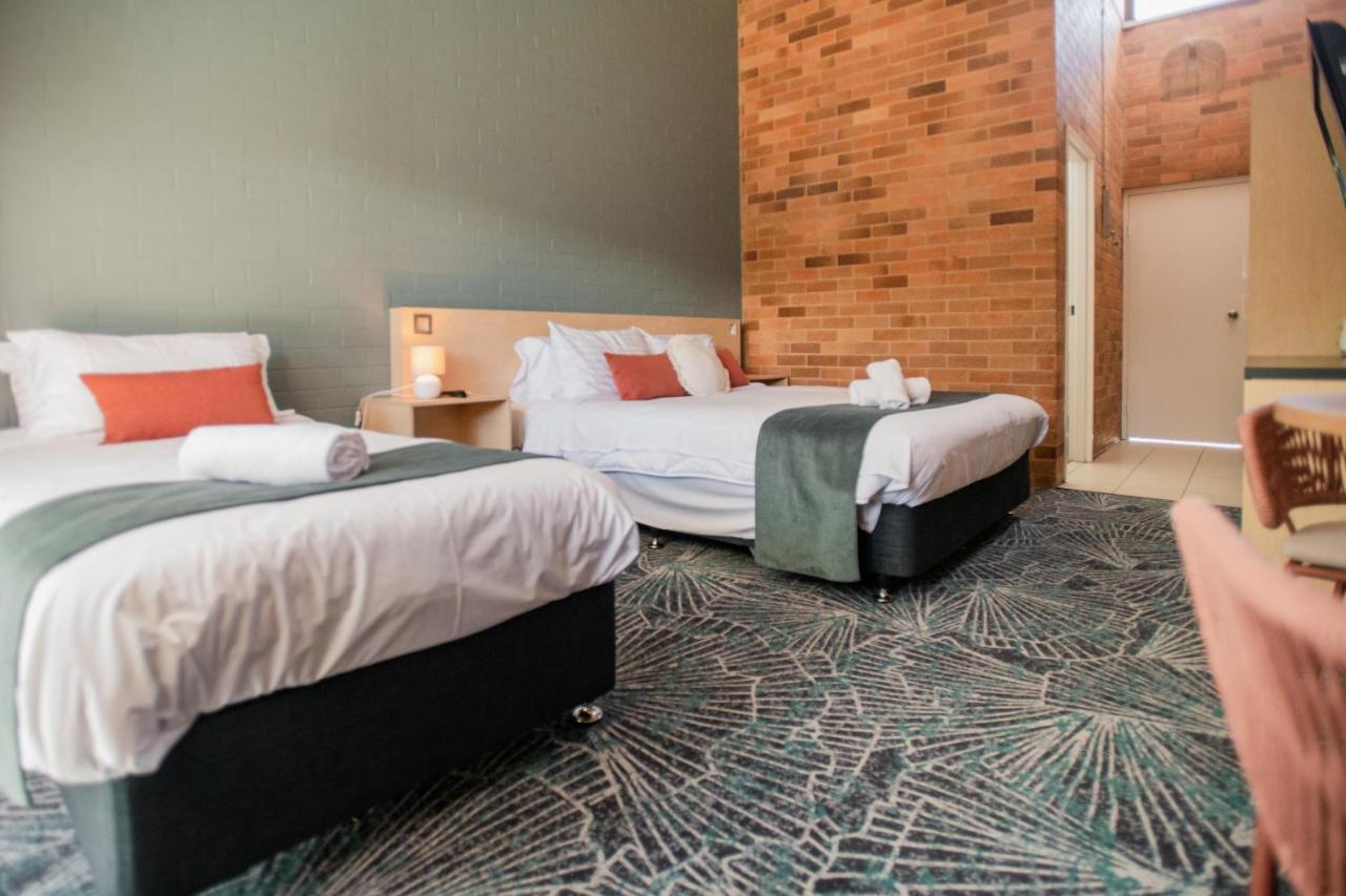 Bribie Island Hotel Bellara Buitenkant foto