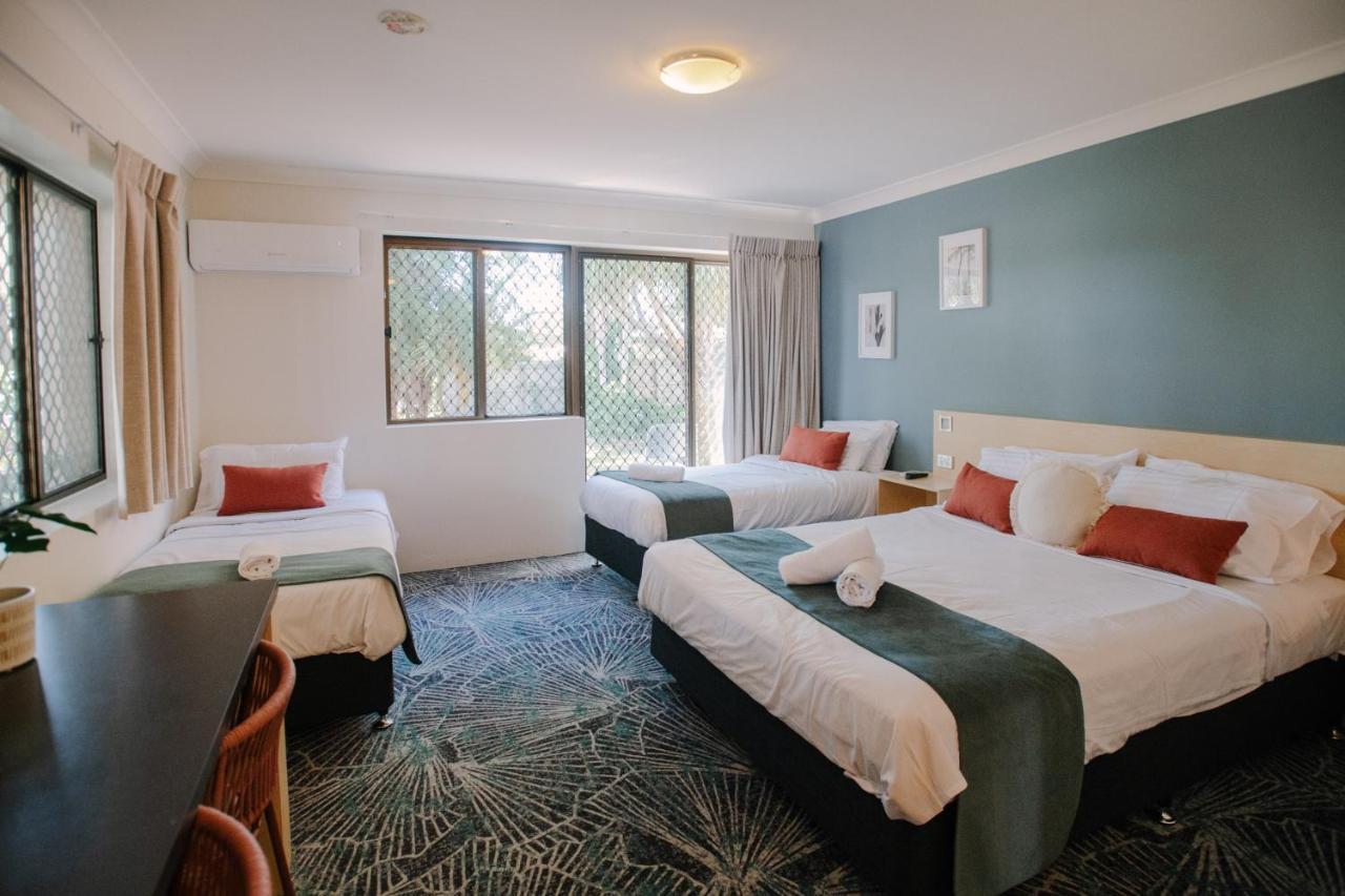 Bribie Island Hotel Bellara Buitenkant foto