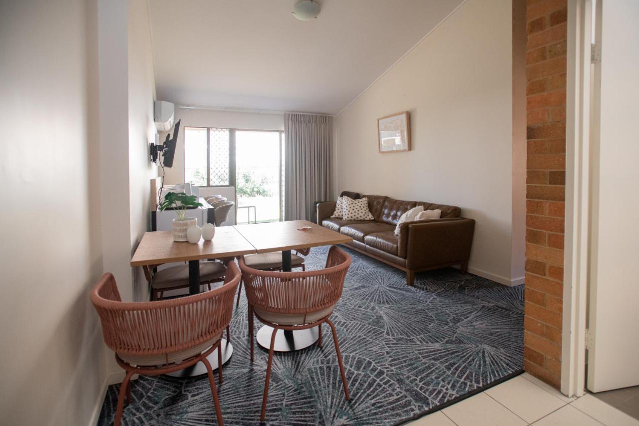 Bribie Island Hotel Bellara Buitenkant foto