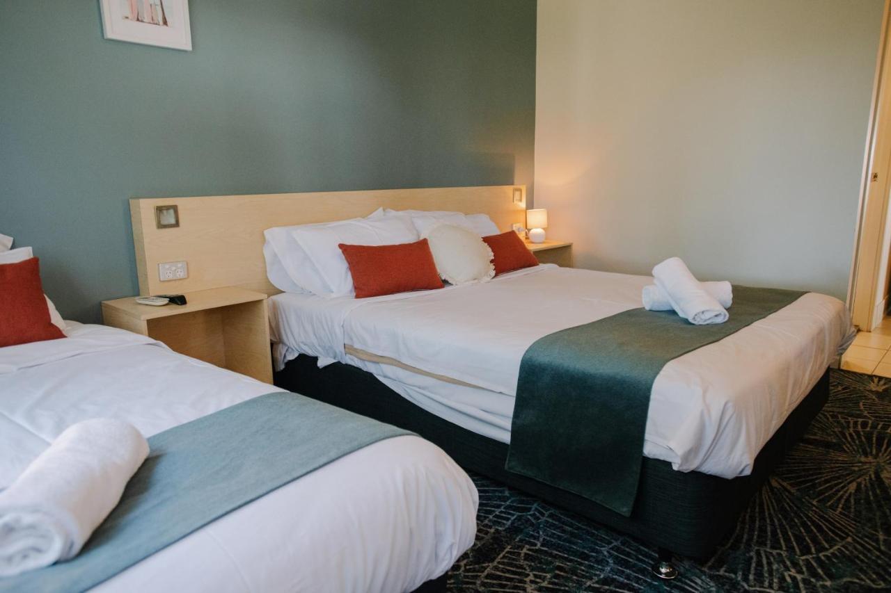 Bribie Island Hotel Bellara Buitenkant foto