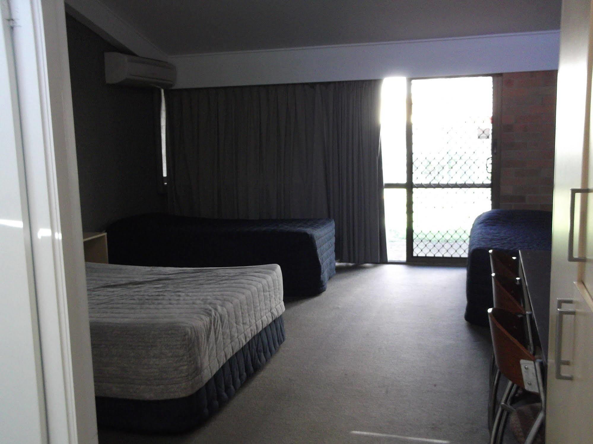 Bribie Island Hotel Bellara Buitenkant foto