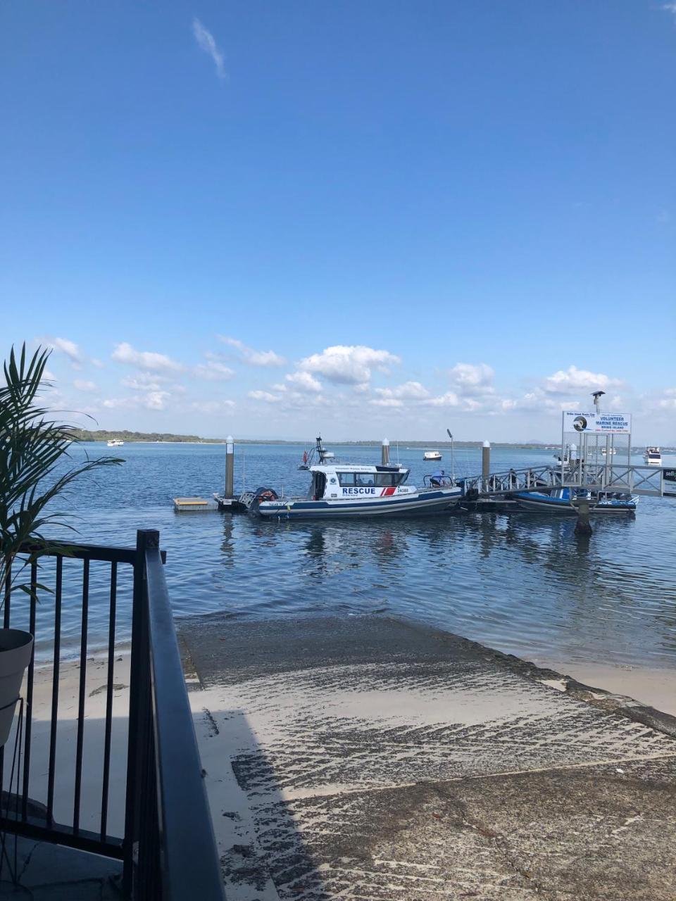Bribie Island Hotel Bellara Buitenkant foto